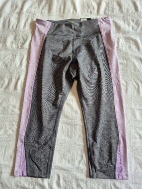 Tek Gear women's XXL mid rise capri gray light purple NWT